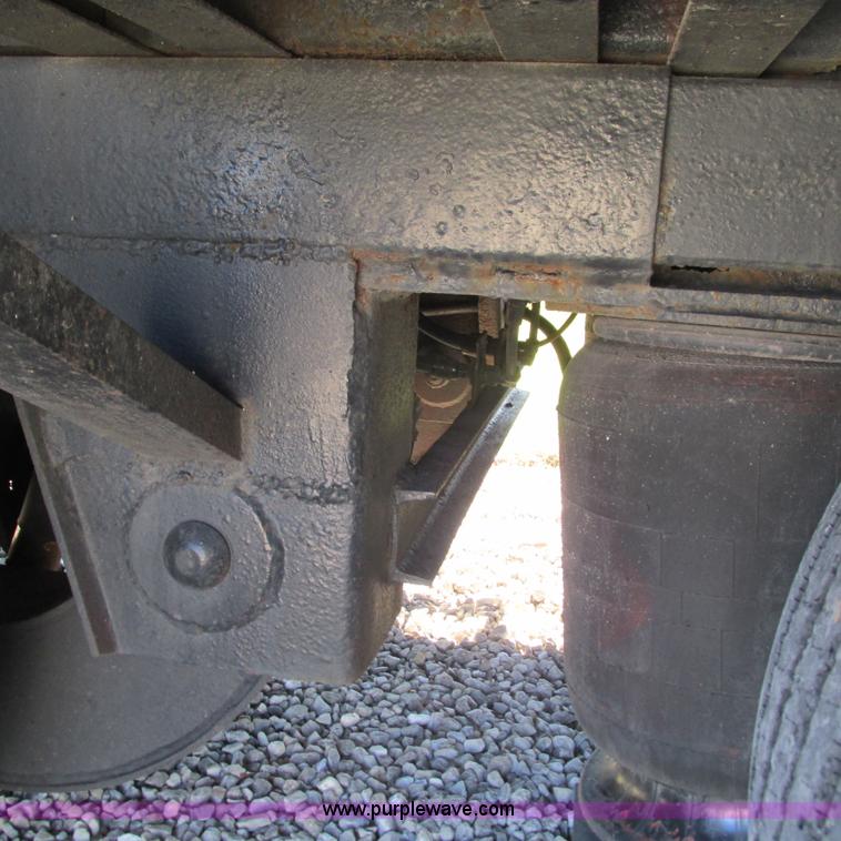 image for item L5325 1996 Doonan drop deck trailer