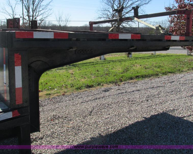 image for item L5325 1996 Doonan drop deck trailer