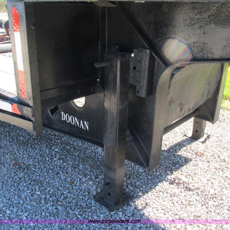 image for item L5325 1996 Doonan drop deck trailer