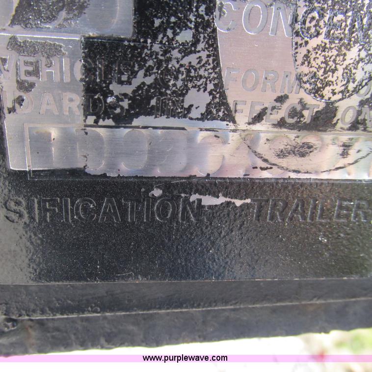 image for item L5325 1996 Doonan drop deck trailer