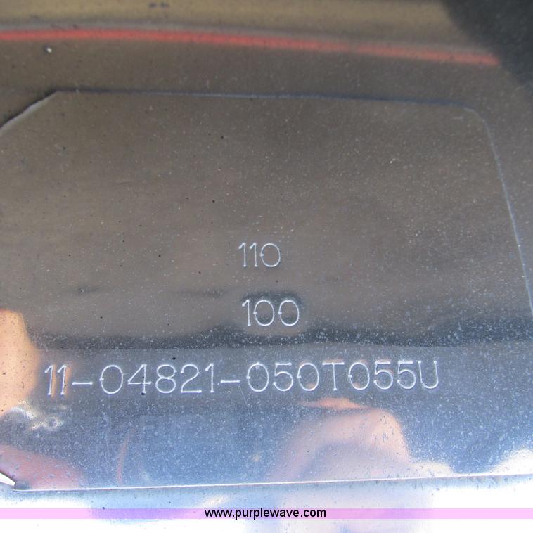 image for item L5326 2009 Peterbilt 387 semi truck