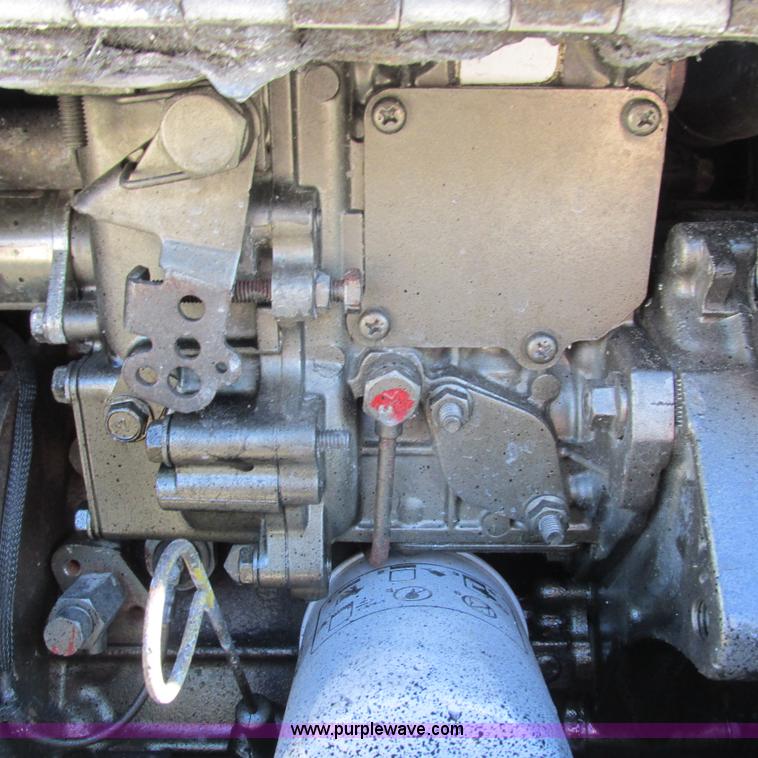 image for item L5326 2009 Peterbilt 387 semi truck