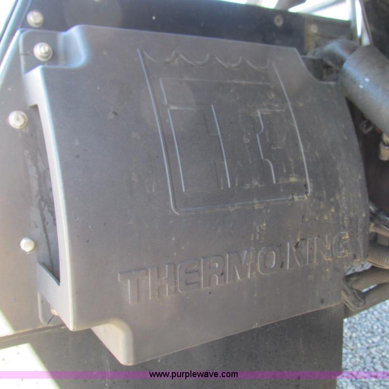 image for item L5326 2009 Peterbilt 387 semi truck