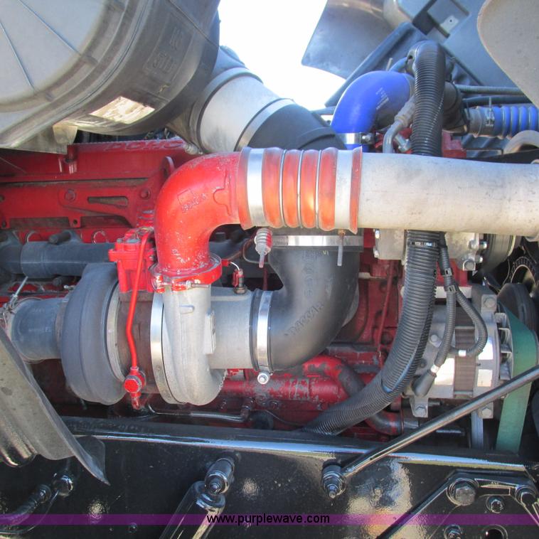 image for item L5326 2009 Peterbilt 387 semi truck