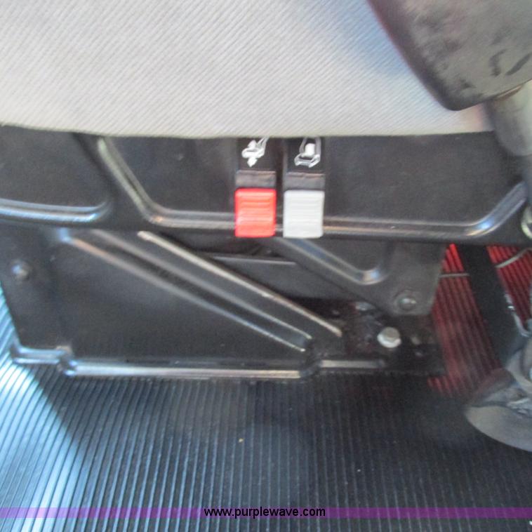 image for item L5326 2009 Peterbilt 387 semi truck