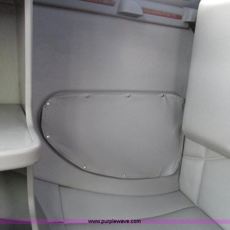 image for item L5326 2009 Peterbilt 387 semi truck