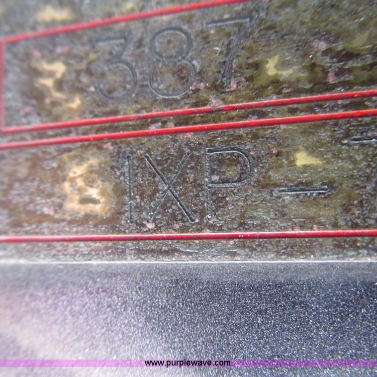 image for item L5326 2009 Peterbilt 387 semi truck