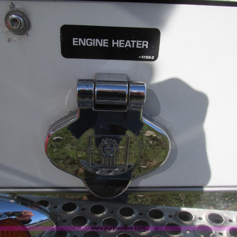 image for item L5327 2002 Kenworth W900L semi truck