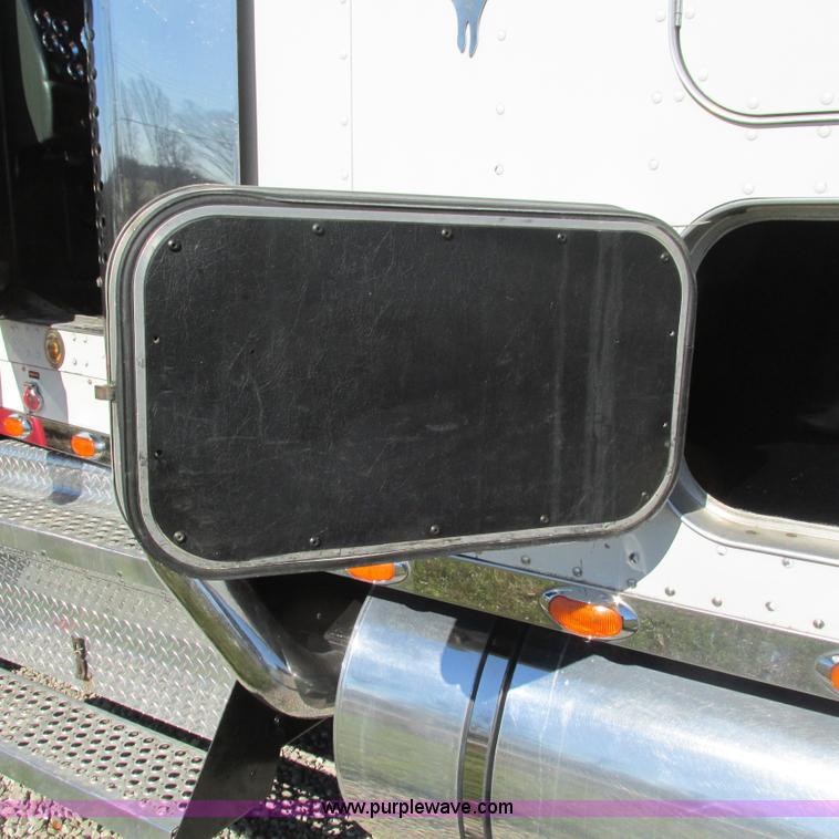 image for item L5327 2002 Kenworth W900L semi truck