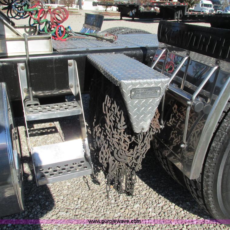 image for item L5327 2002 Kenworth W900L semi truck