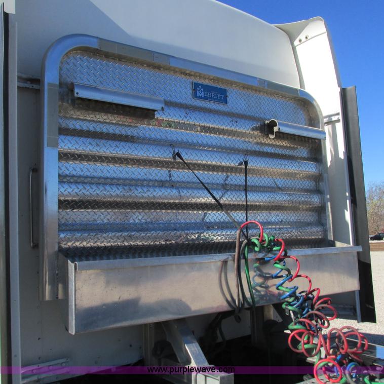 image for item L5327 2002 Kenworth W900L semi truck