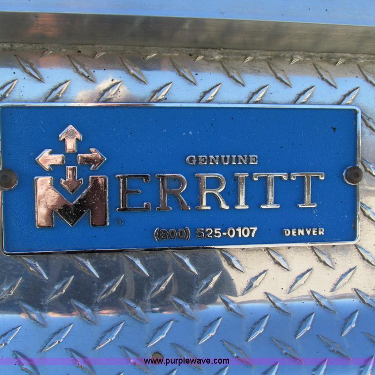 image for item L5327 2002 Kenworth W900L semi truck