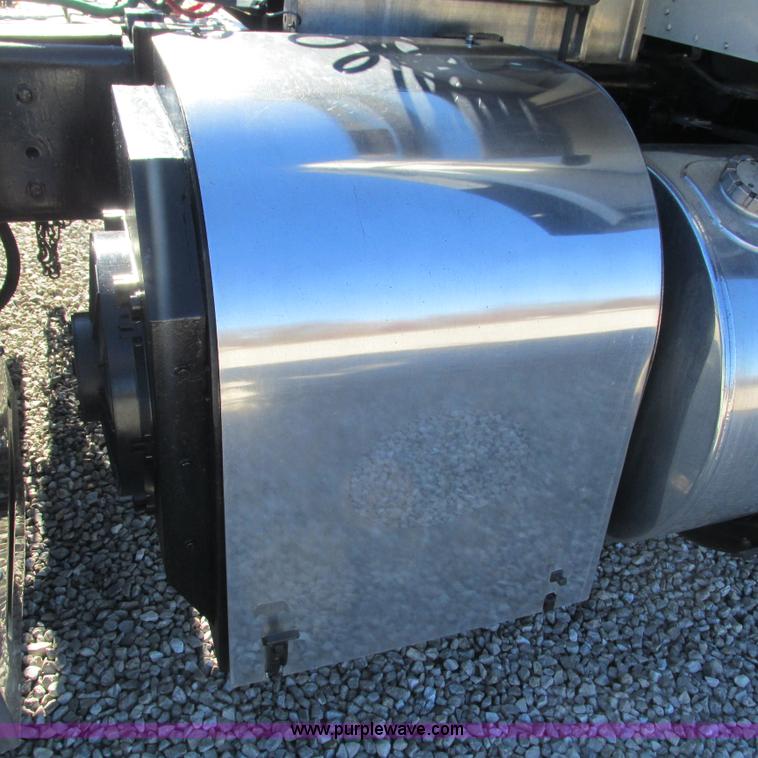 image for item L5327 2002 Kenworth W900L semi truck