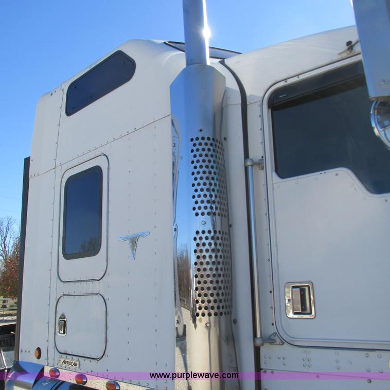 image for item L5327 2002 Kenworth W900L semi truck