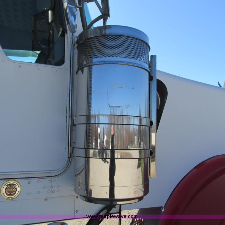 image for item L5327 2002 Kenworth W900L semi truck