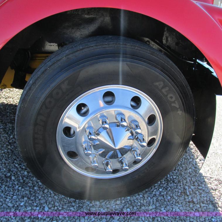 image for item L5327 2002 Kenworth W900L semi truck