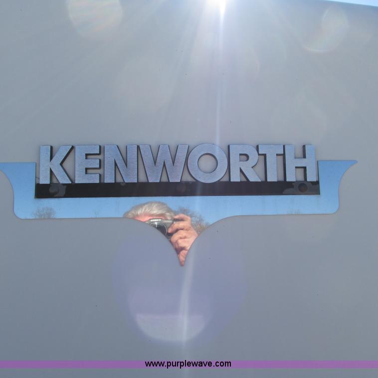 image for item L5327 2002 Kenworth W900L semi truck