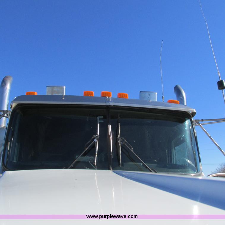 image for item L5327 2002 Kenworth W900L semi truck