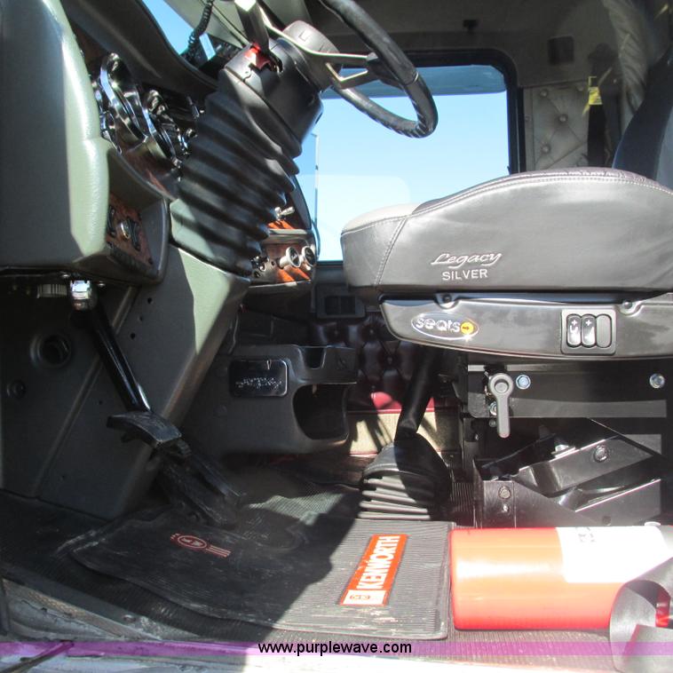 image for item L5327 2002 Kenworth W900L semi truck