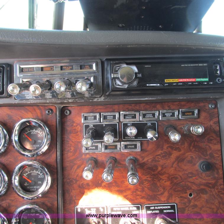 image for item L5327 2002 Kenworth W900L semi truck