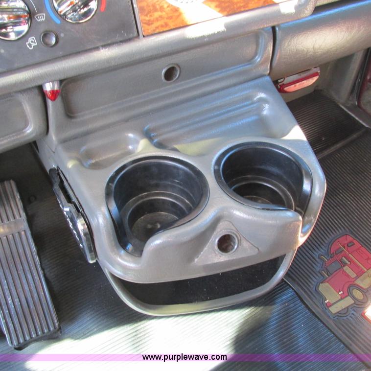 image for item L5327 2002 Kenworth W900L semi truck