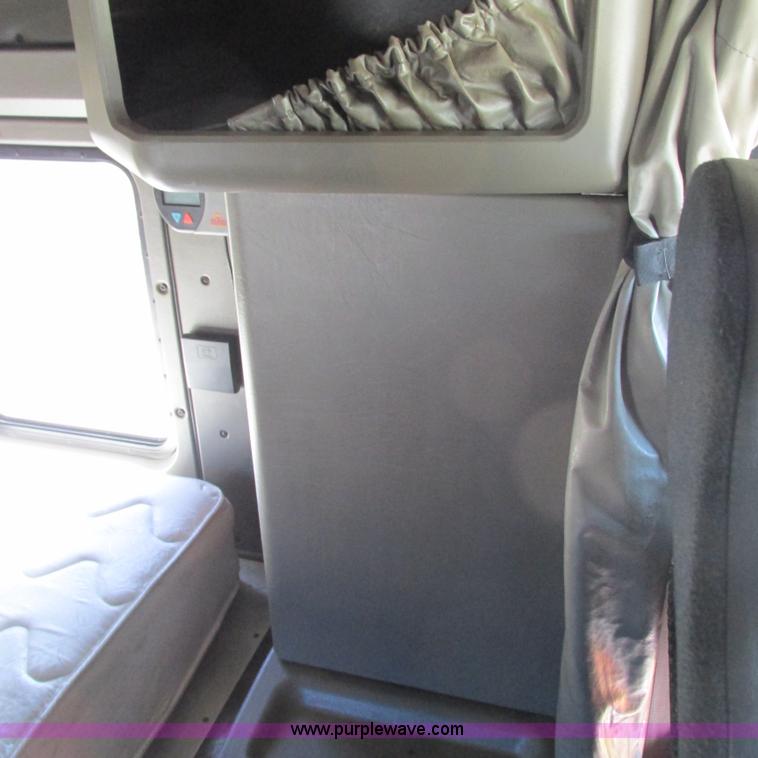 image for item L5327 2002 Kenworth W900L semi truck