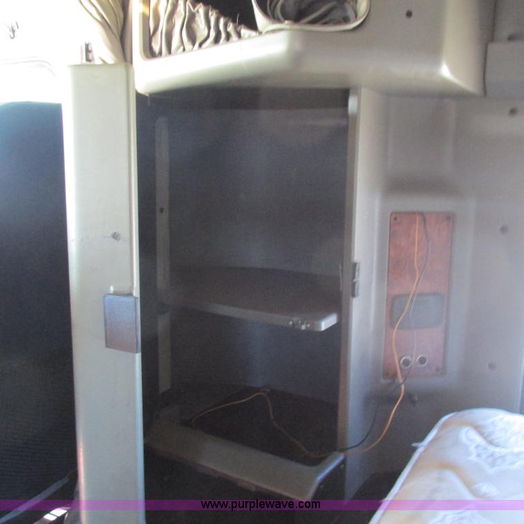 image for item L5327 2002 Kenworth W900L semi truck