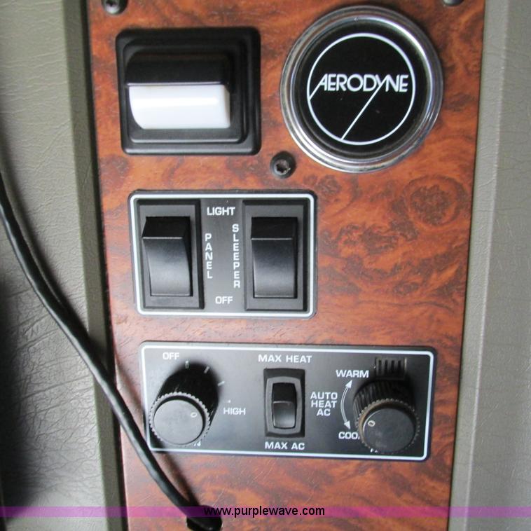 image for item L5327 2002 Kenworth W900L semi truck