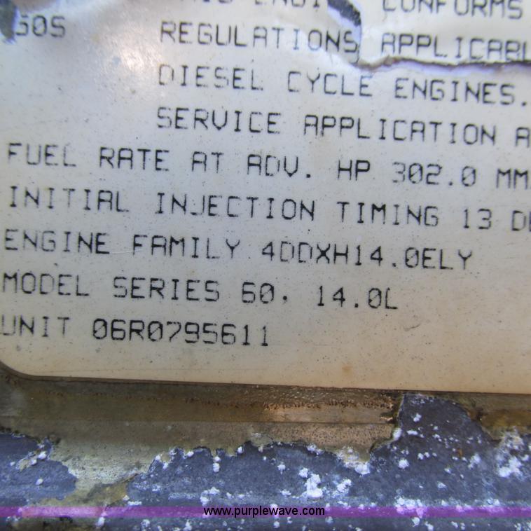 image for item L5328 2005 Freightliner Columbia semi truck