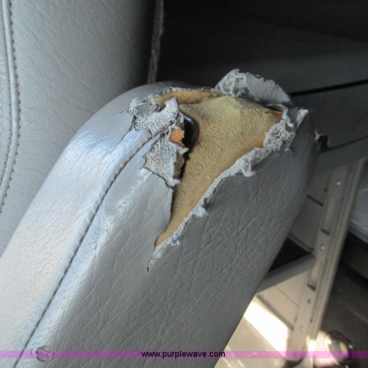 image for item L5328 2005 Freightliner Columbia semi truck