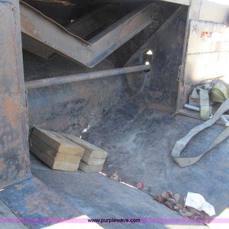 image for item L5330 1996 Doonan 48208143 drop deck trailer