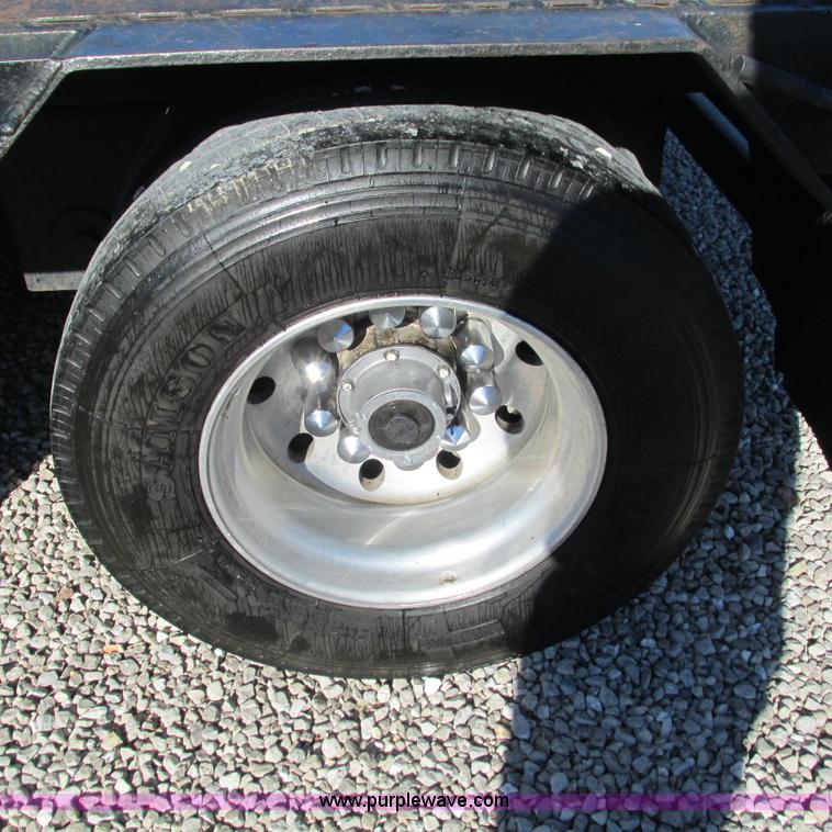 image for item L5330 1996 Doonan 48208143 drop deck trailer