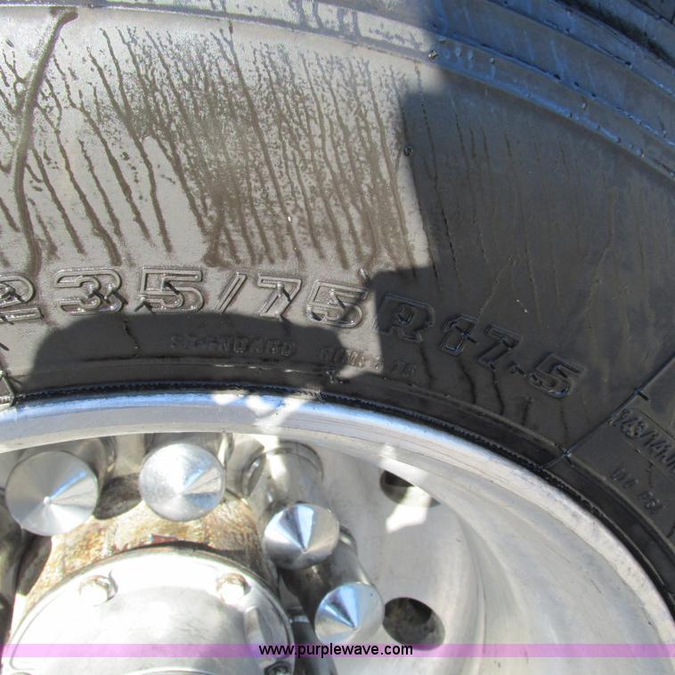 image for item L5330 1996 Doonan 48208143 drop deck trailer