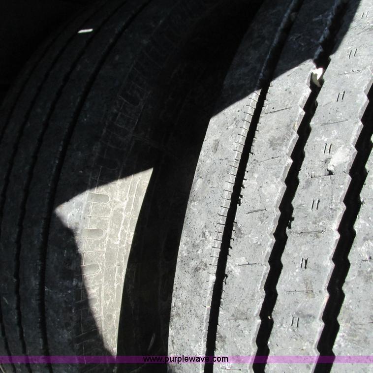 image for item L5330 1996 Doonan 48208143 drop deck trailer