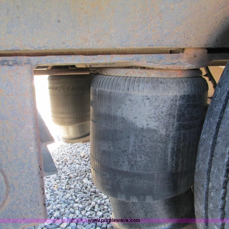 image for item L5330 1996 Doonan 48208143 drop deck trailer