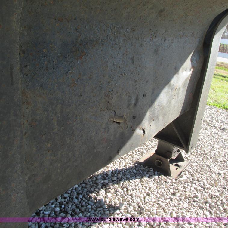 image for item L5330 1996 Doonan 48208143 drop deck trailer