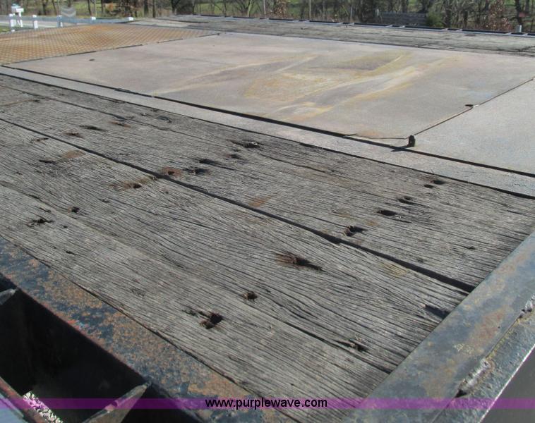 image for item L5330 1996 Doonan 48208143 drop deck trailer