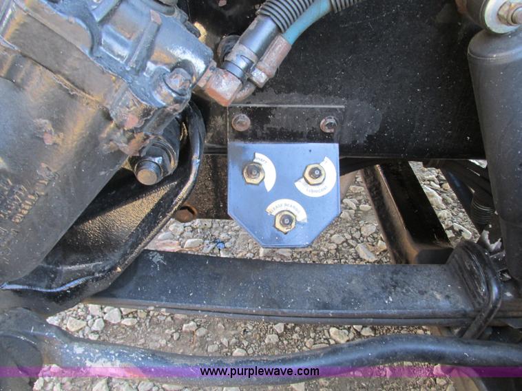 image for item N9323 2006 Peterbilt 387 semi truck