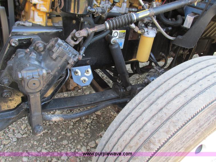 image for item N9323 2006 Peterbilt 387 semi truck