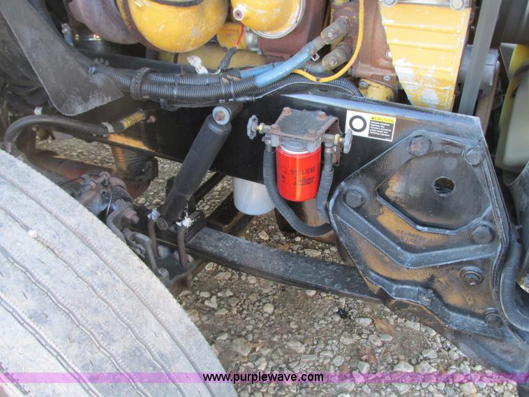 image for item N9323 2006 Peterbilt 387 semi truck