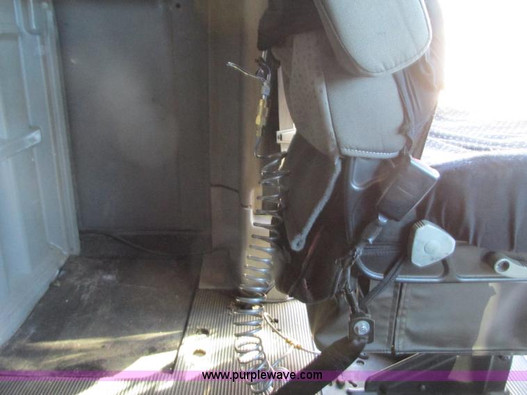 image for item N9323 2006 Peterbilt 387 semi truck