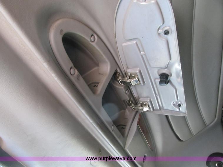 image for item N9323 2006 Peterbilt 387 semi truck