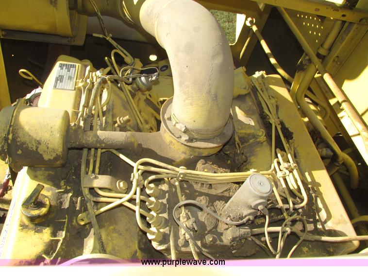 image for item AV9031 Caterpillar 3208 V8 diesel engine