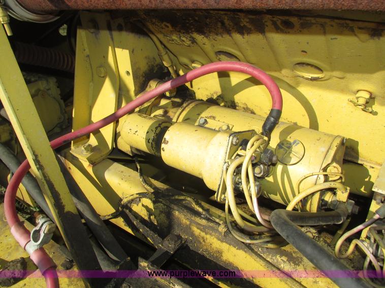 image for item AV9031 Caterpillar 3208 V8 diesel engine