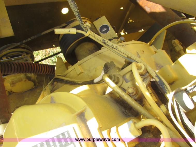 image for item AV9031 Caterpillar 3208 V8 diesel engine