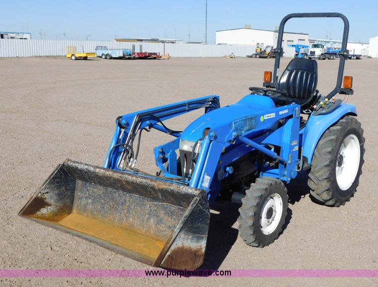 image for item AW9376 2011 New Holland TC29D MFWD tractor