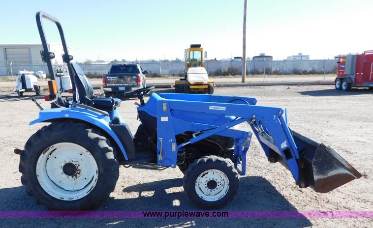 image for item AW9376 2011 New Holland TC29D MFWD tractor