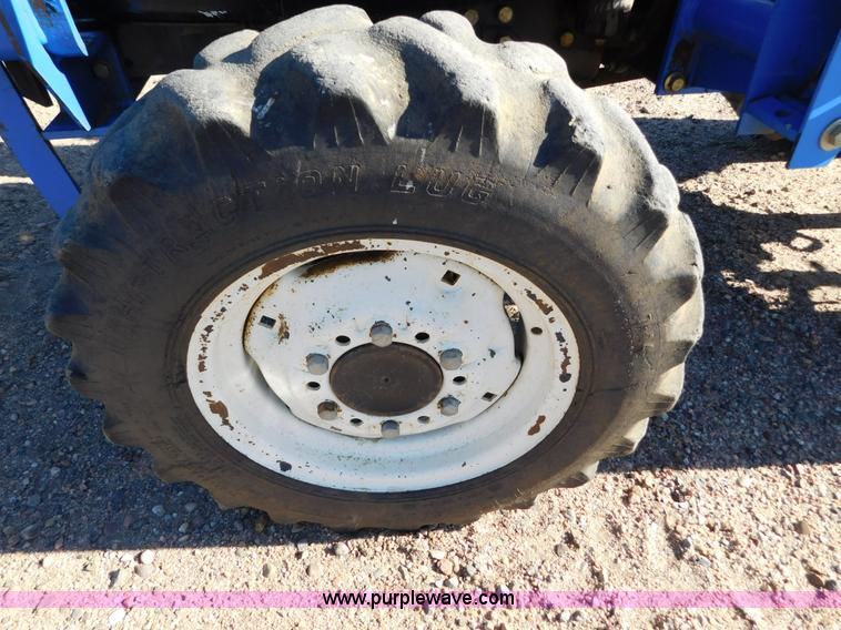 image for item AW9376 2011 New Holland TC29D MFWD tractor