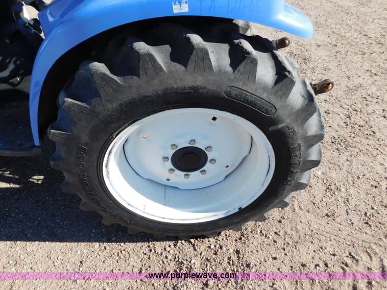 image for item AW9376 2011 New Holland TC29D MFWD tractor