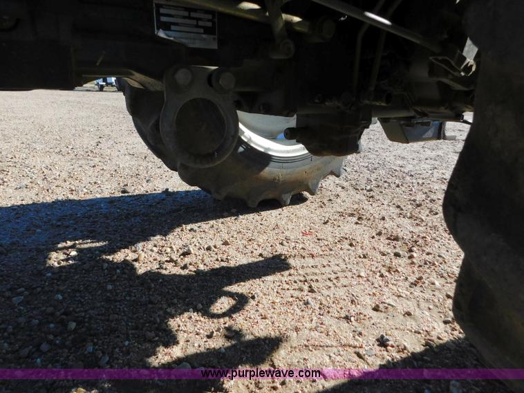 image for item AW9376 2011 New Holland TC29D MFWD tractor